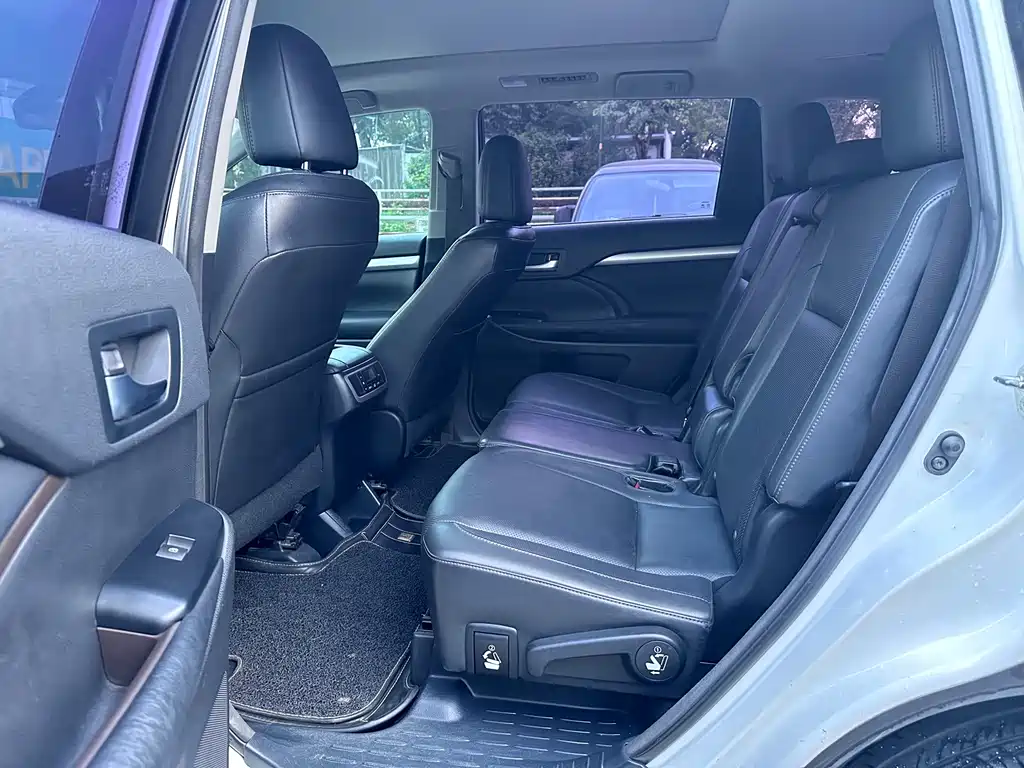 Toyota Highlander — миниатюра 11