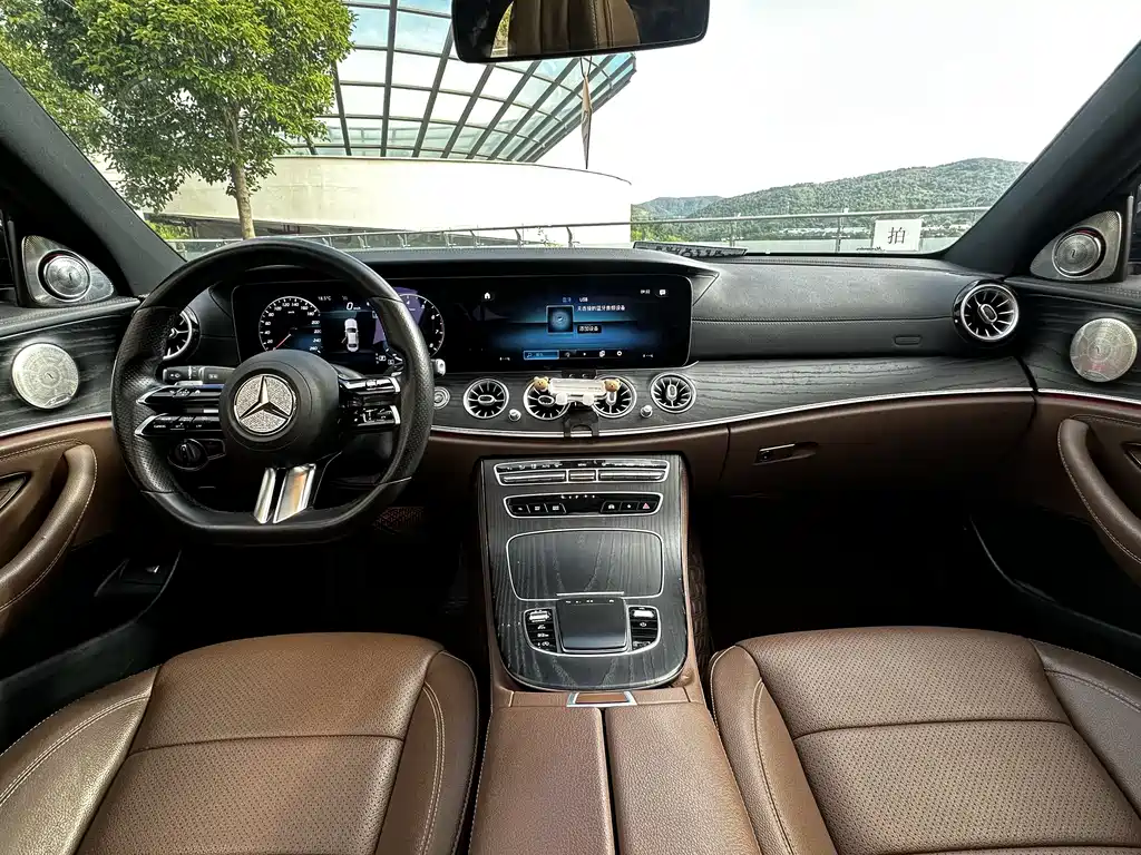 MERCEDES-BENZ  E CLASS