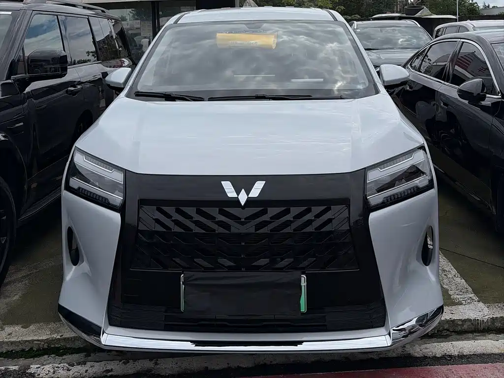 Wuling Xingguang 730 New Energy — миниатюра 2