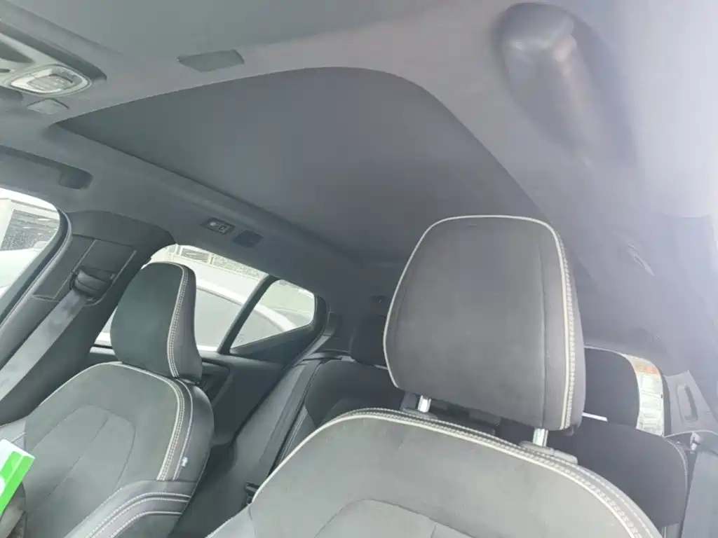 Volvo XC40 — миниатюра 18