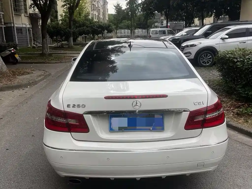 Mercedes-Benz E-Class (Import) — миниатюра 3