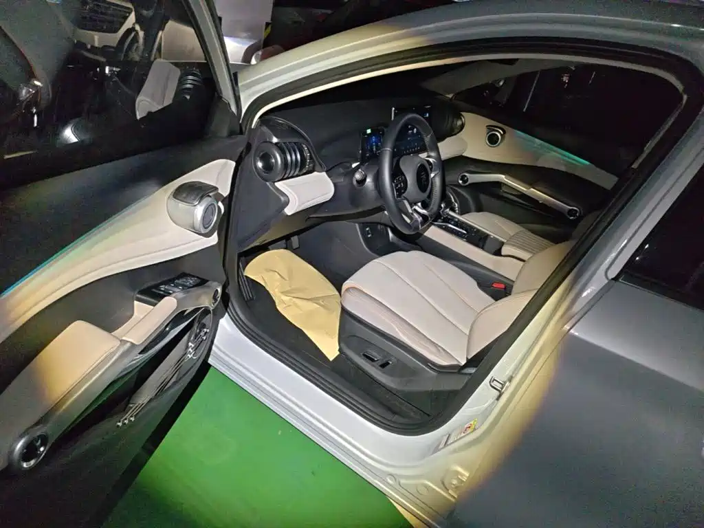 BYD Yuan Plus — миниатюра 16