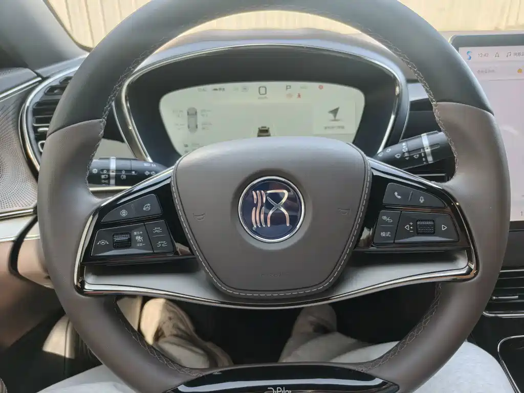 BYD Han — миниатюра 17