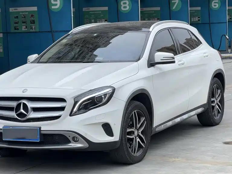 Mercedes-Benz GLA 2015