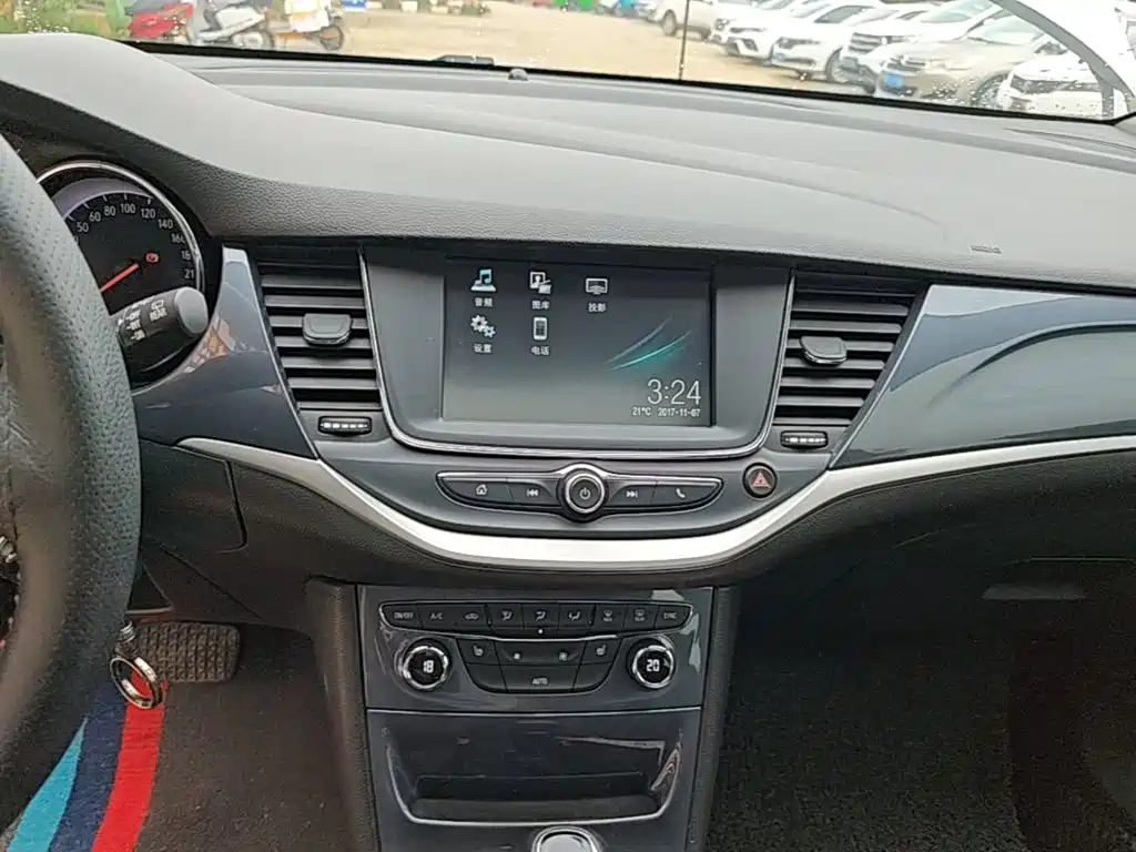 Buick Verano — миниатюра 13
