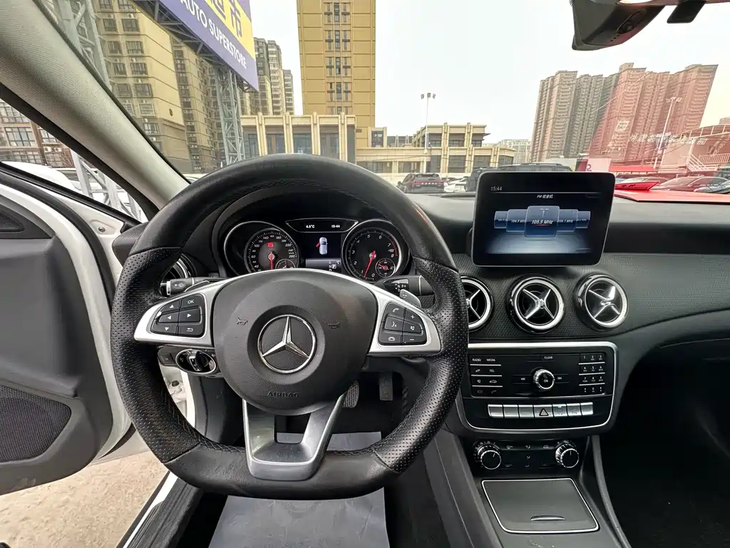 Mercedes-Benz GLA — миниатюра 10