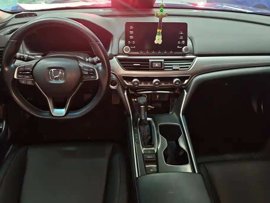 Honda Accord — миниатюра 12