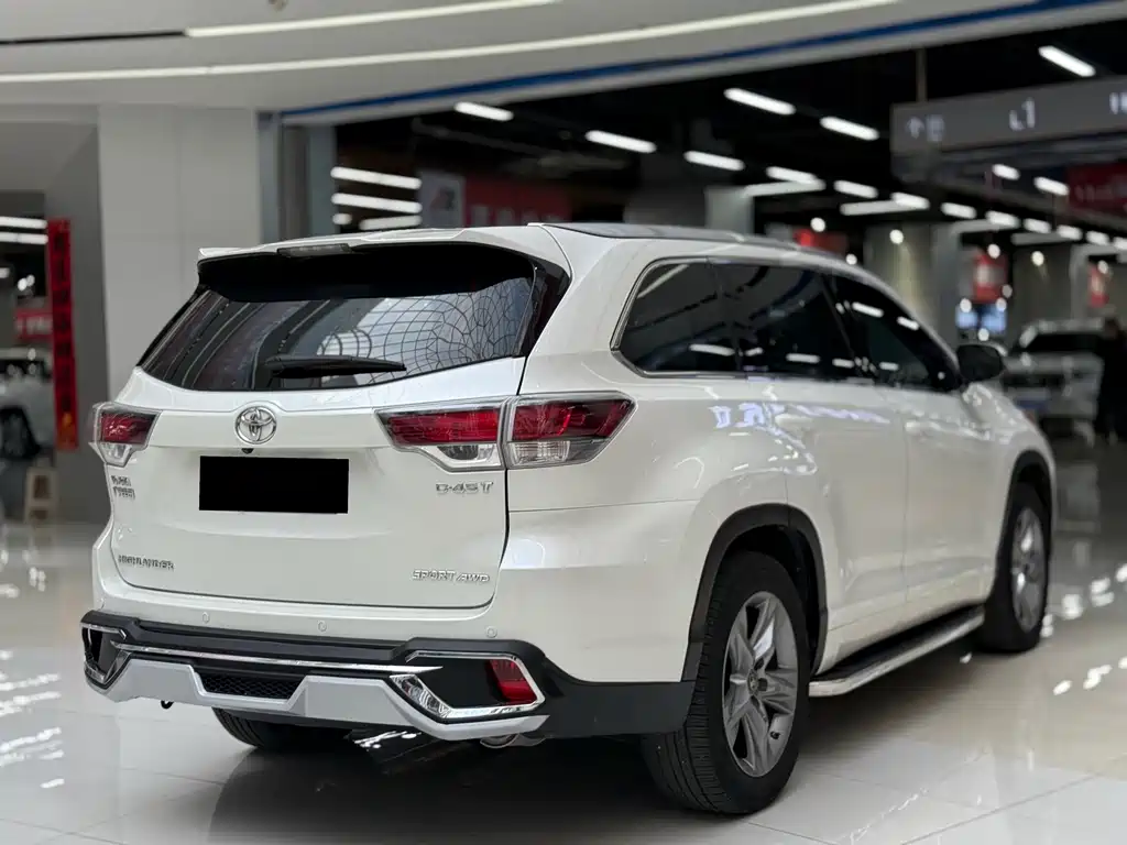 Toyota Highlander — миниатюра 9