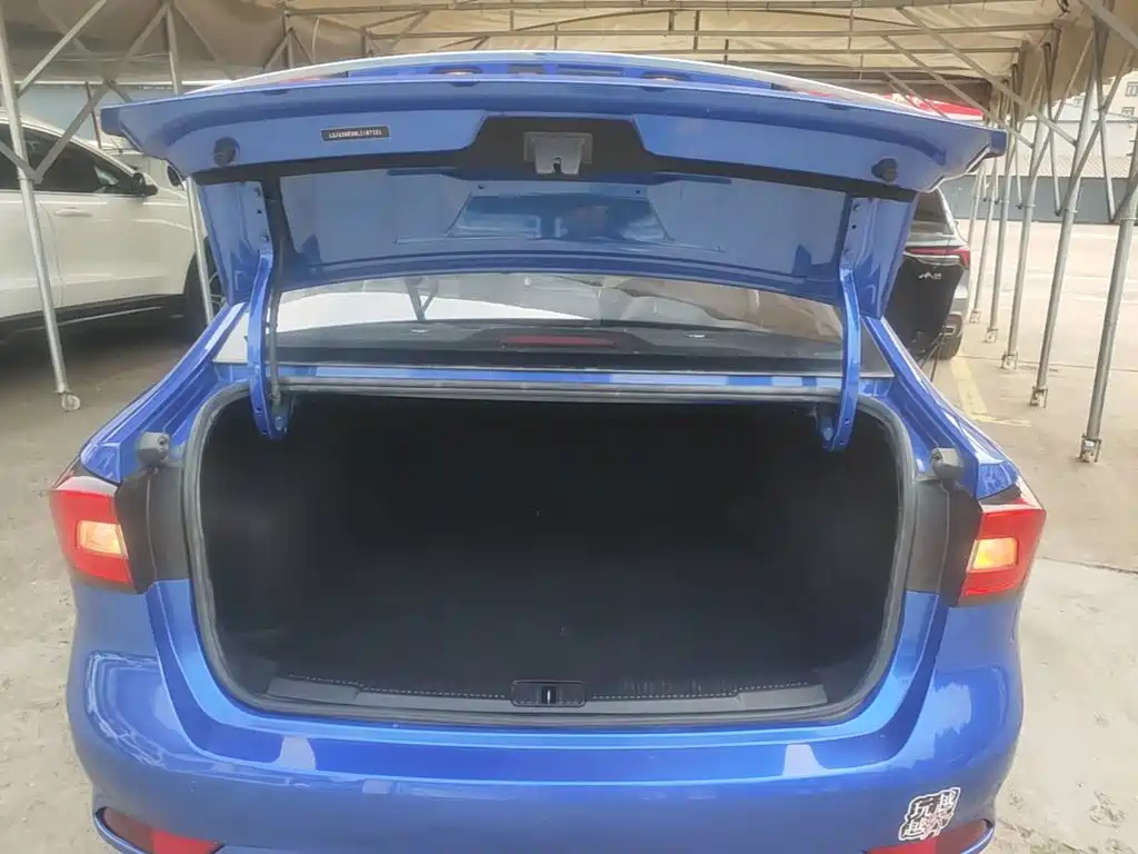 Roewe i5 — миниатюра 19