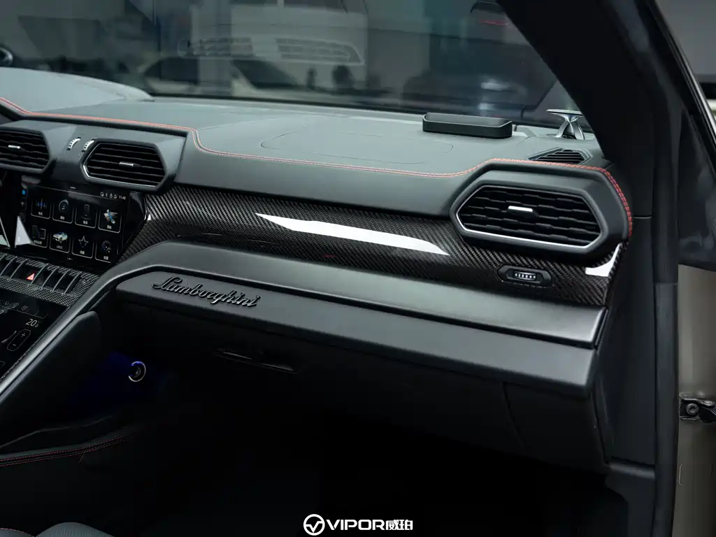 Lamborghini Urus — миниатюра 13