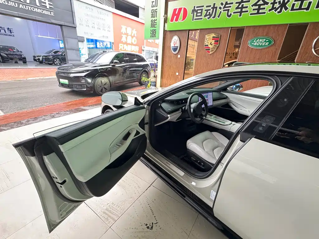 XIAOMI CAR XIAOMI SU7