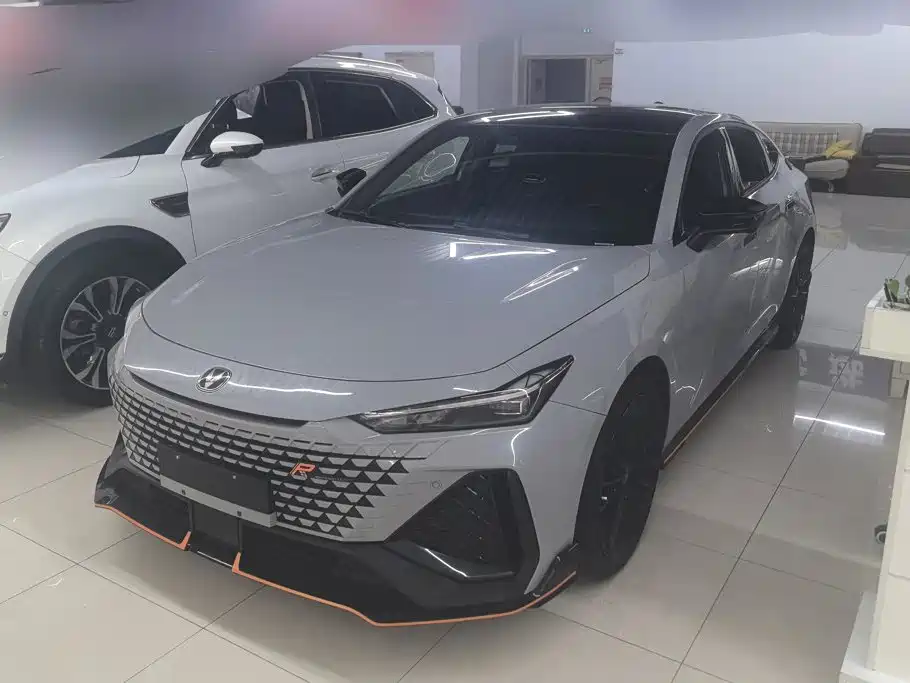 2022 Changan UNI-V - zdjęcie 1 z 16
