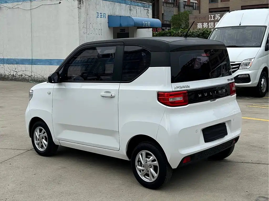 Wuling MINIEV — миниатюра 6