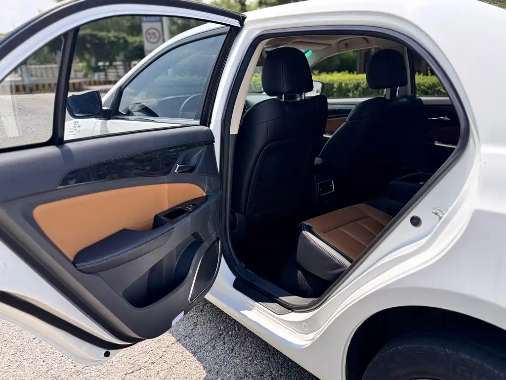 BYD Qin NEV — миниатюра 10
