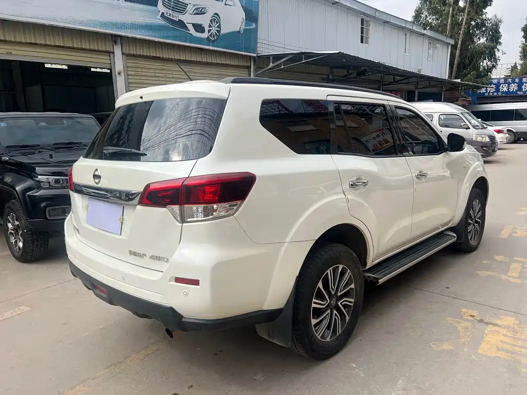 Nissan Terra — миниатюра 9