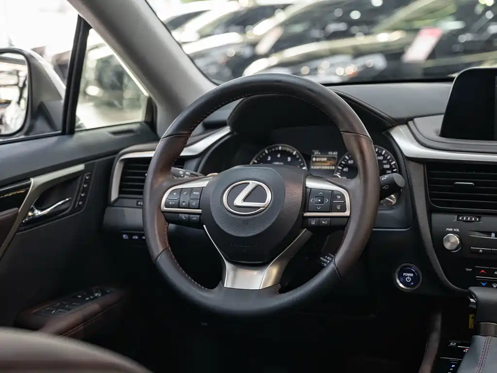 Lexus RX — миниатюра 14
