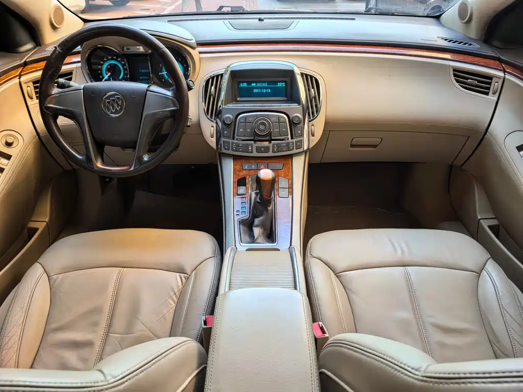 Buick LaCrosse — миниатюра 8