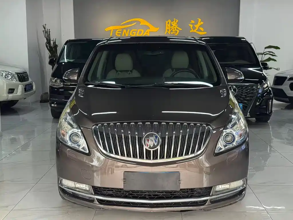 Buick GL8 — миниатюра 2