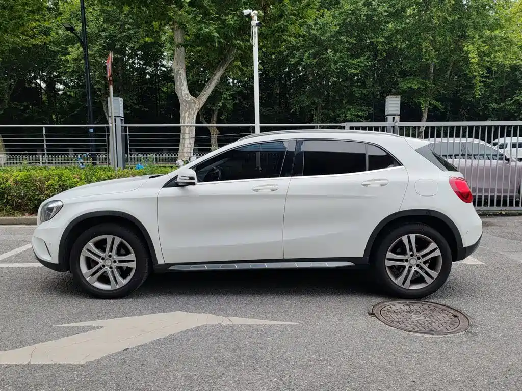 Mercedes-Benz GLA — миниатюра 6