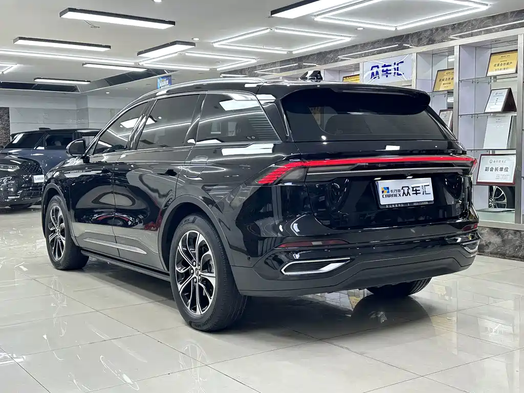 Lincoln Nautilus — миниатюра 4