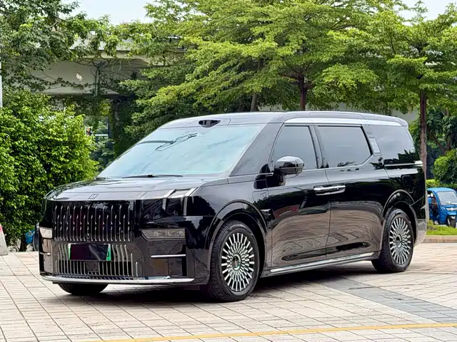 2026 Zeekr 009