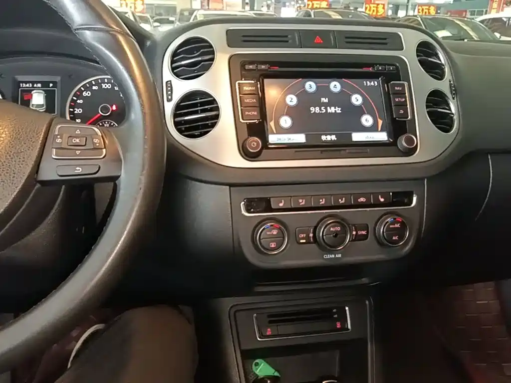 Volkswagen Tiguan — миниатюра 13