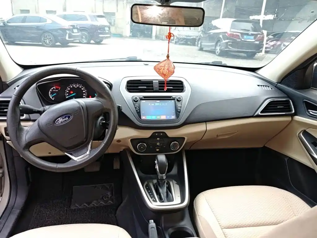 Ford Escort — миниатюра 10