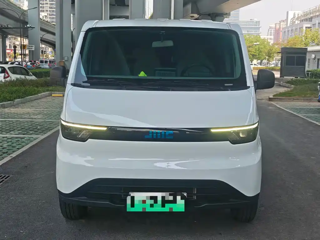 JMC E-Fushun — миниатюра 3