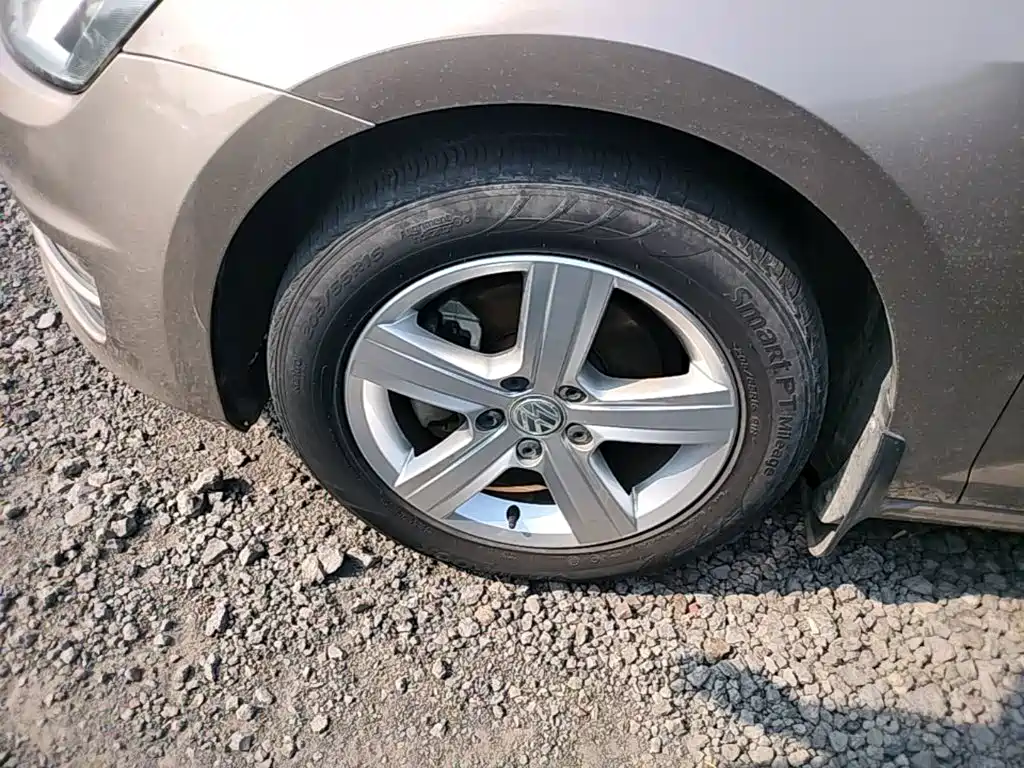 Volkswagen Golf — миниатюра 23