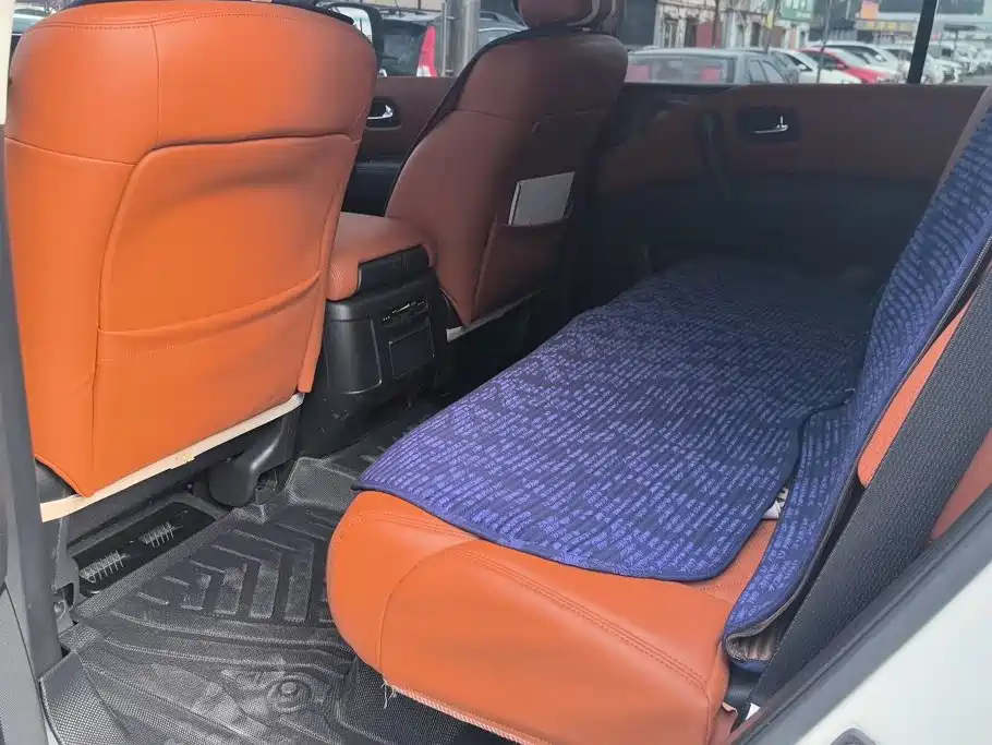 Nissan Patrol — миниатюра 11