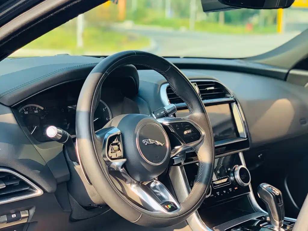 Jaguar XEL — миниатюра 16