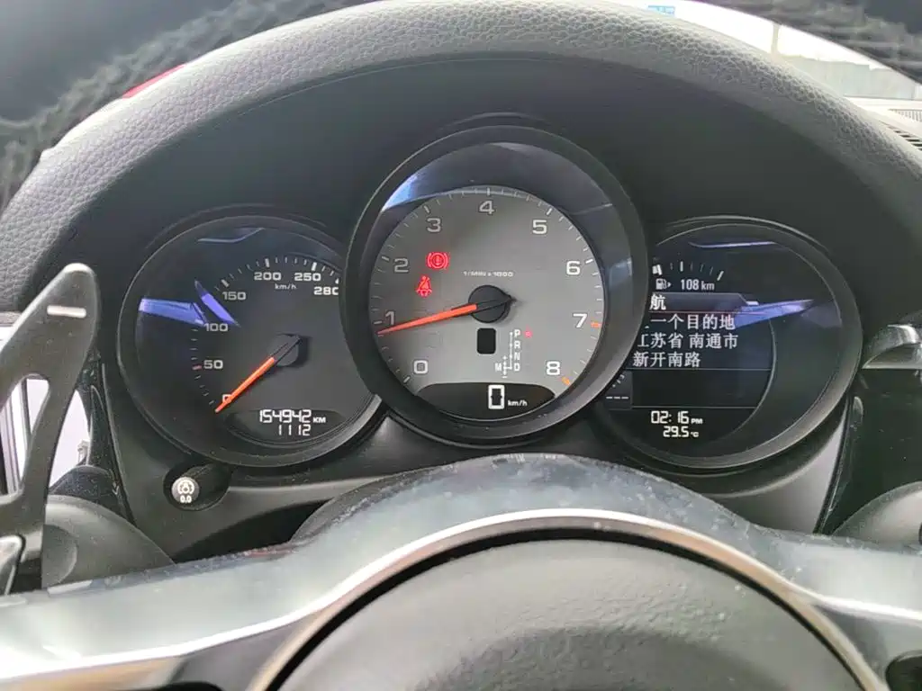 Porsche Macan — миниатюра 12