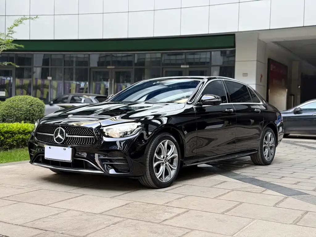 Mercedes-Benz E-Class 2023