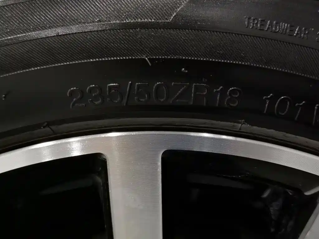 Roewe RX5 New Energy — миниатюра 24