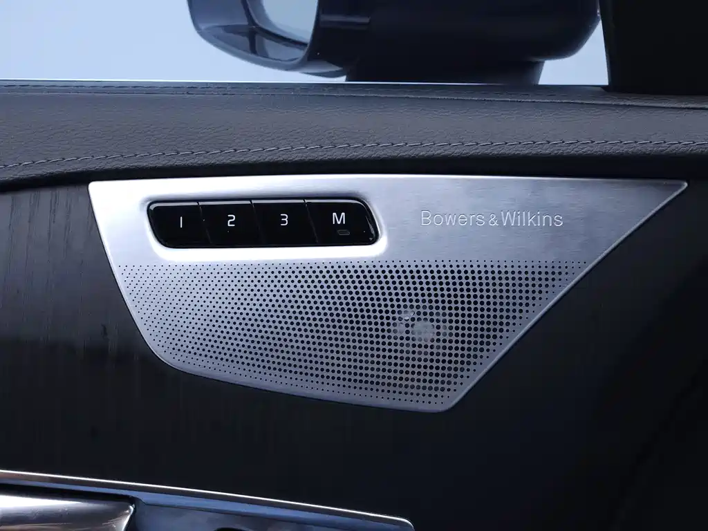 Volvo XC90 — миниатюра 15