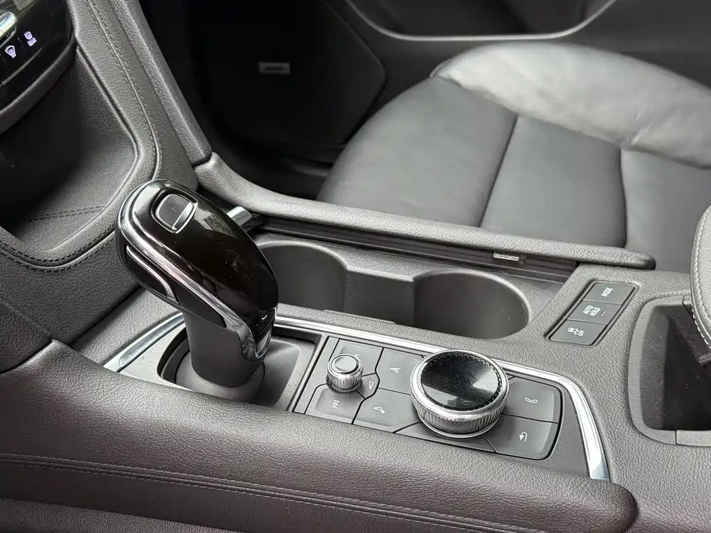Cadillac XT5 — миниатюра 6