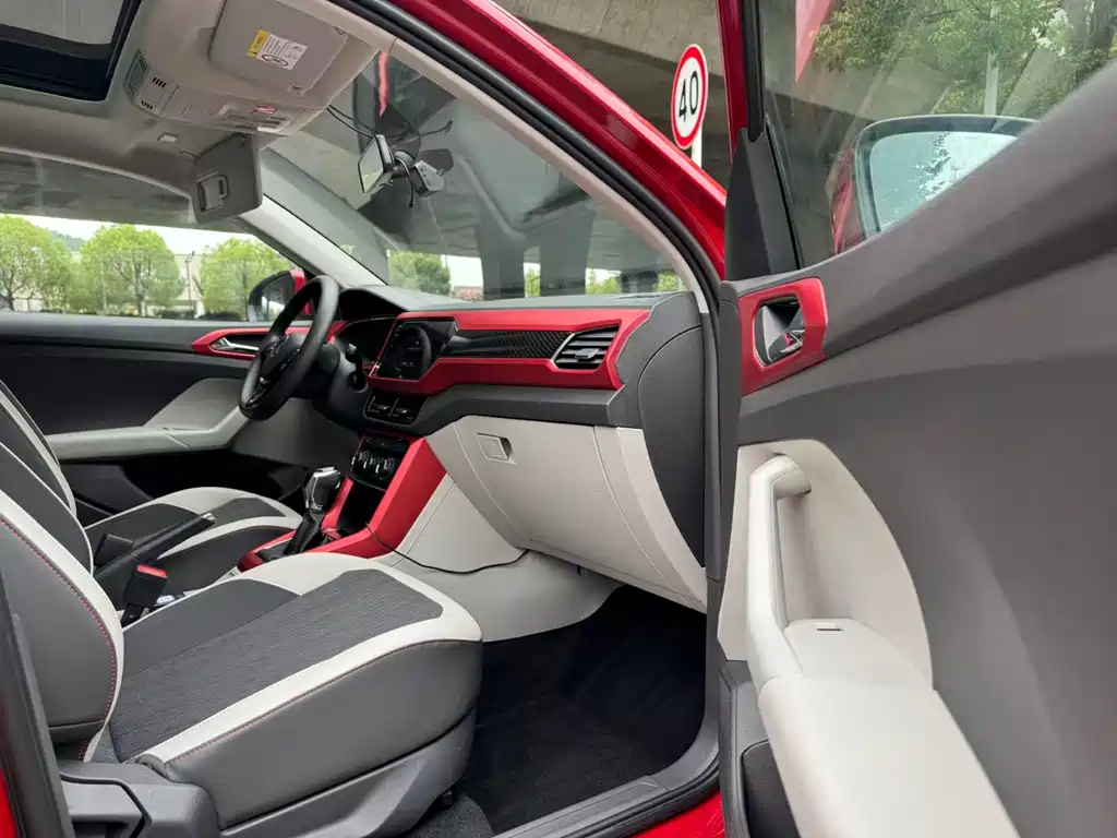 Volkswagen T-Cross — миниатюра 4