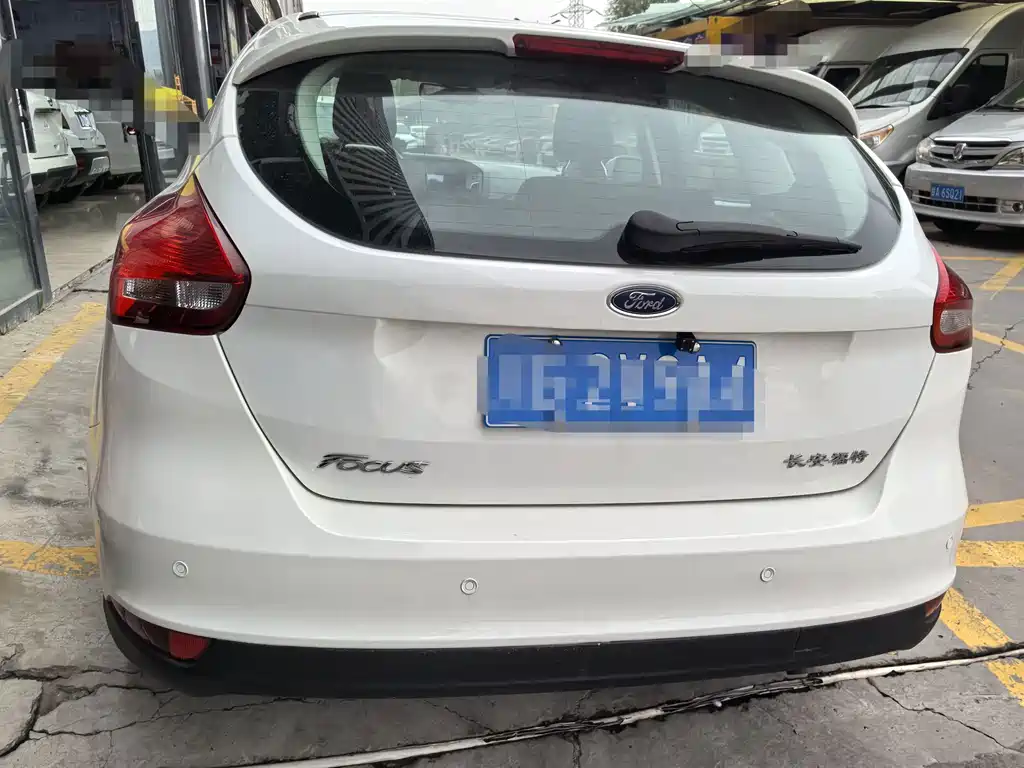 Ford Focus — миниатюра 5