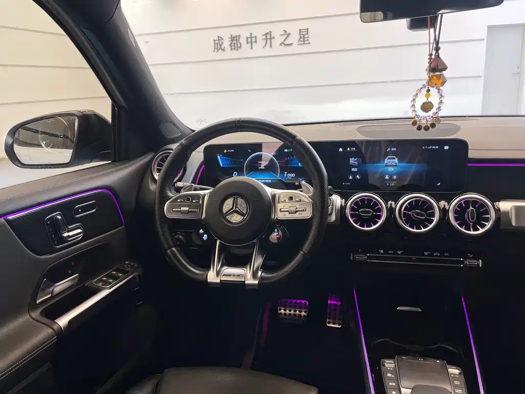 Mercedes-Benz GLB AMG — миниатюра 10