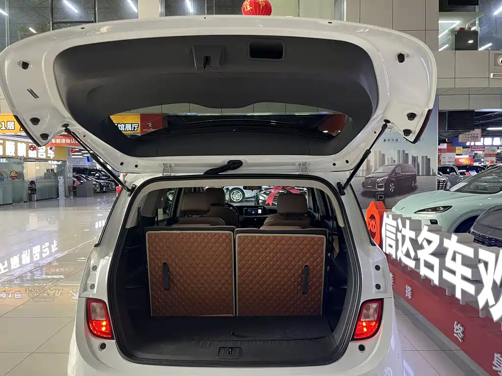 Buick GL6 2021 323T Luxury