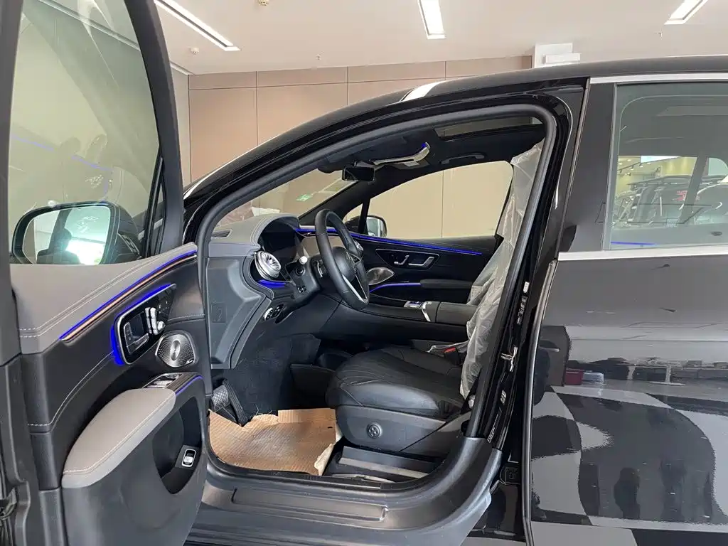 Mercedes-Benz EQS SUV — миниатюра 25