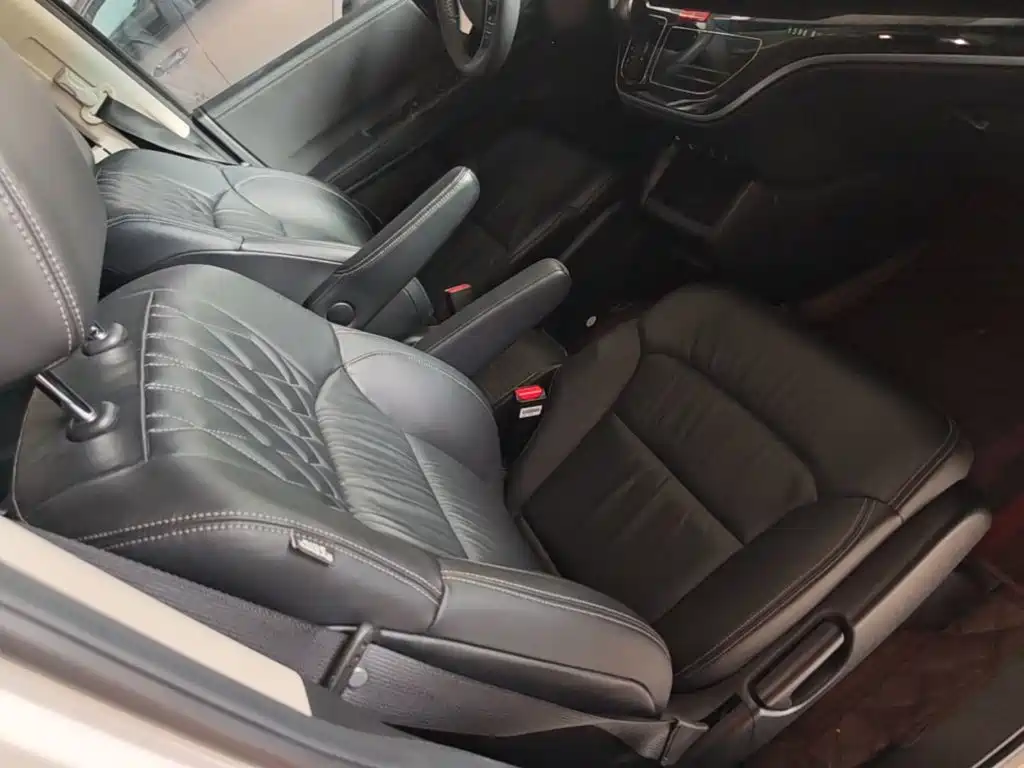 Honda Elysion — миниатюра 25