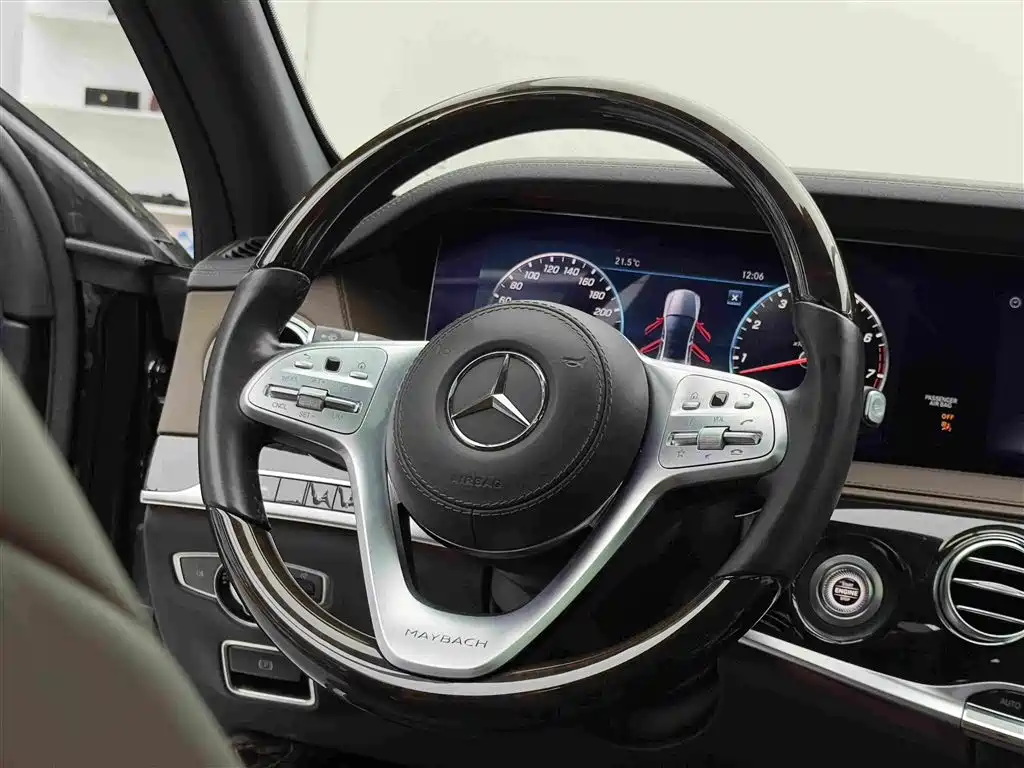 Mercedes-Benz S-Class — миниатюра 12