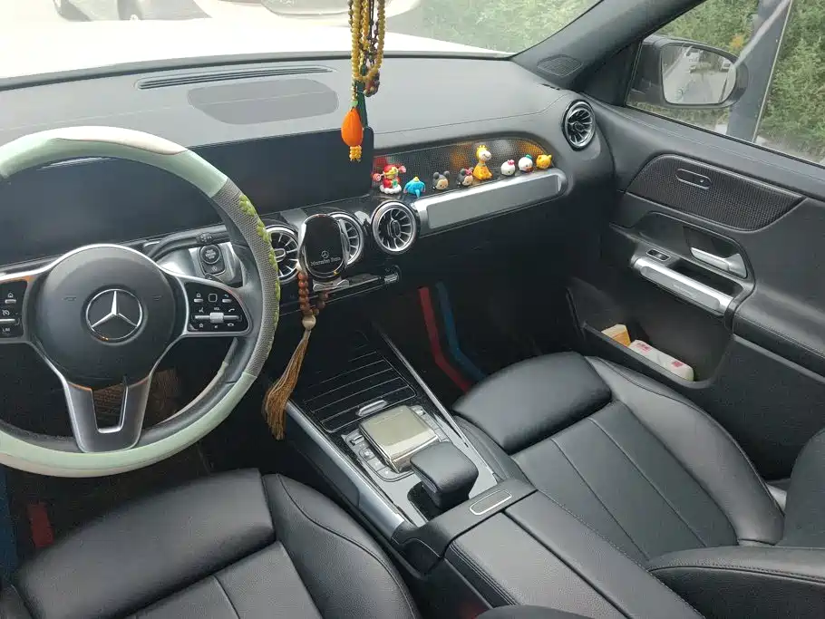 Mercedes-Benz GLB — миниатюра 13