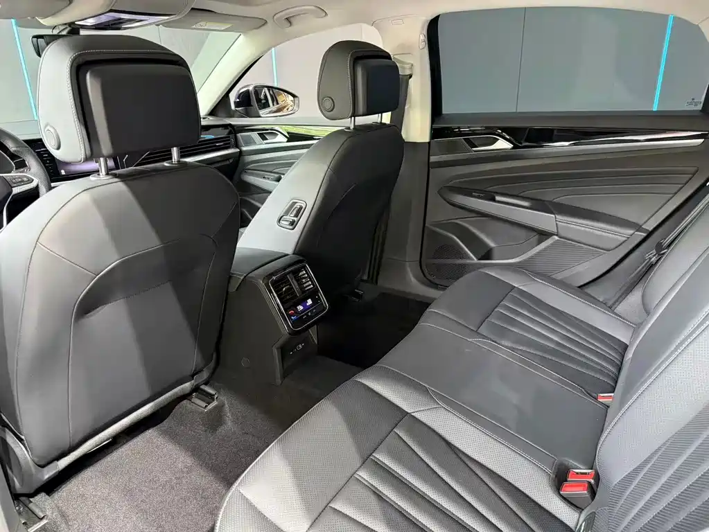 Volkswagen Passat — миниатюра 9