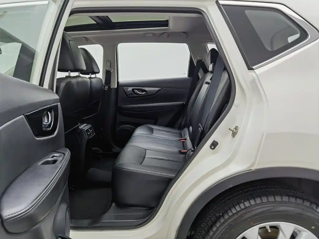 Nissan X-Trail — миниатюра 15