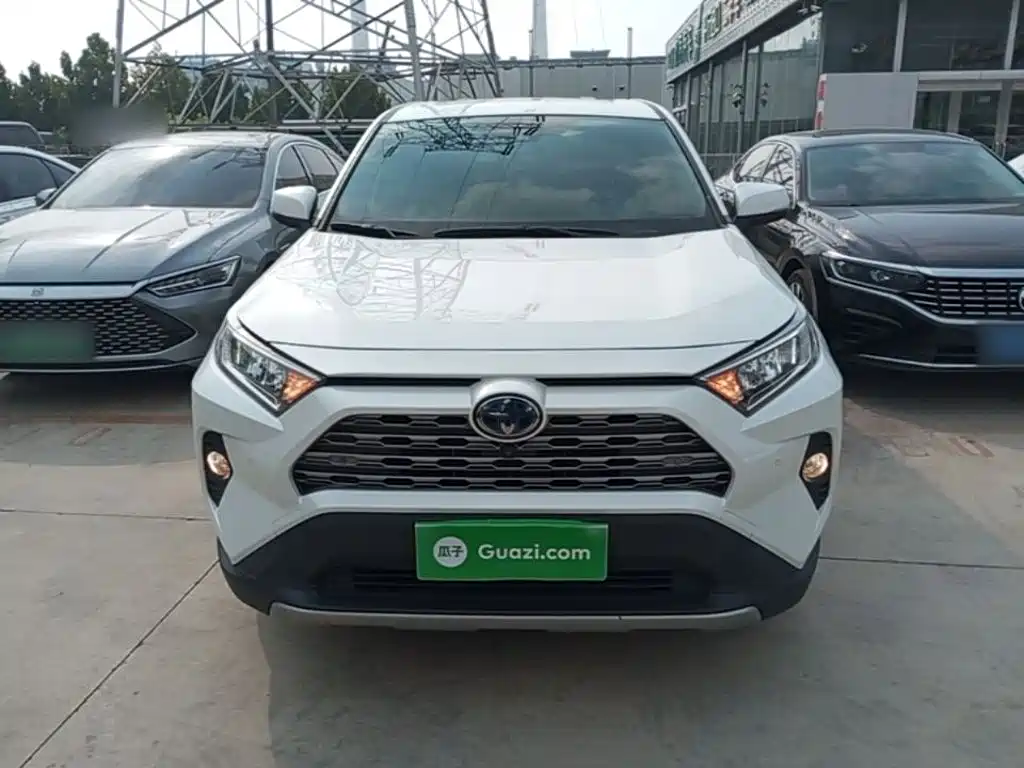 Toyota RAV4 — миниатюра 3
