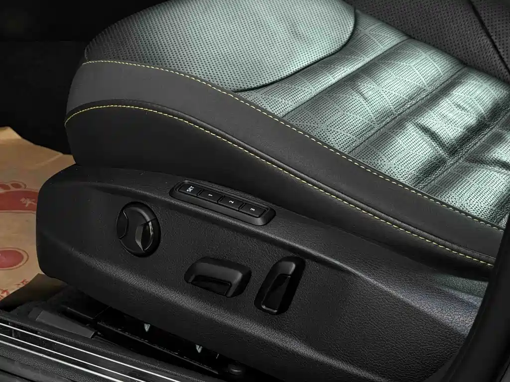 Volkswagen CC — миниатюра 7