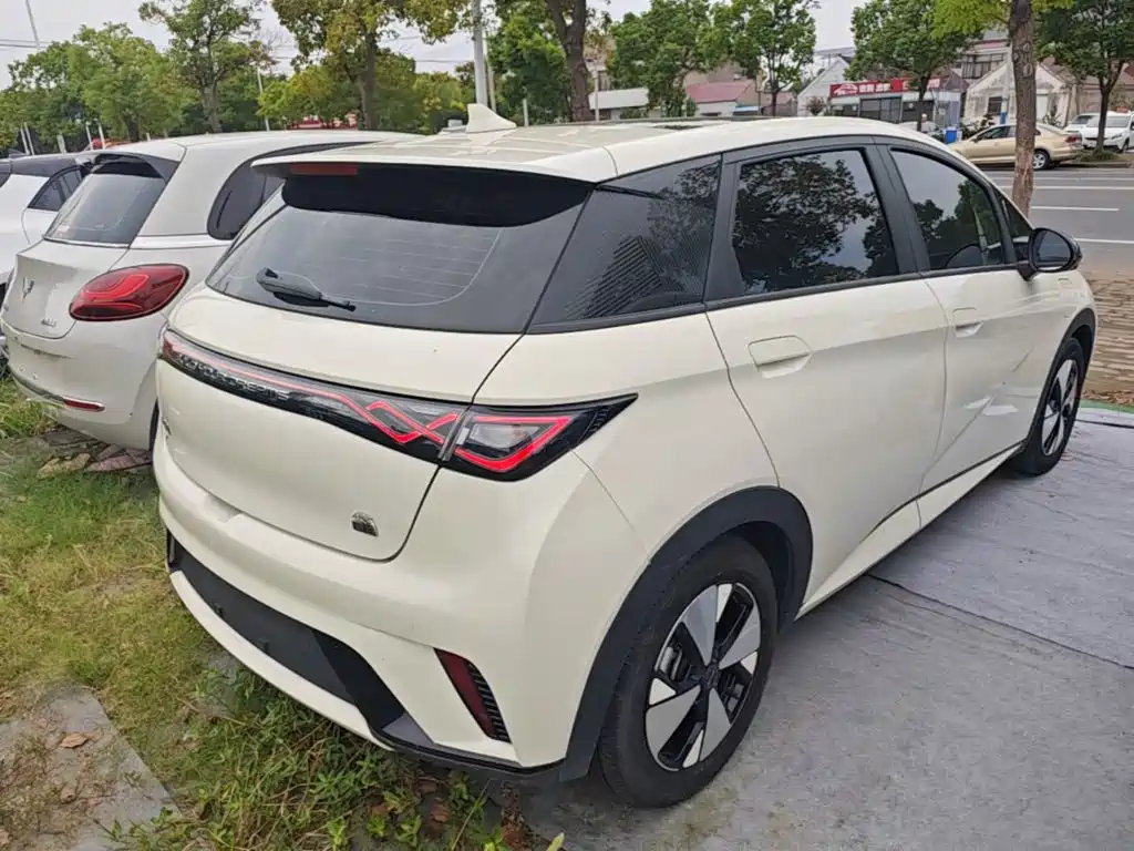 BYD Dolphin — миниатюра 7