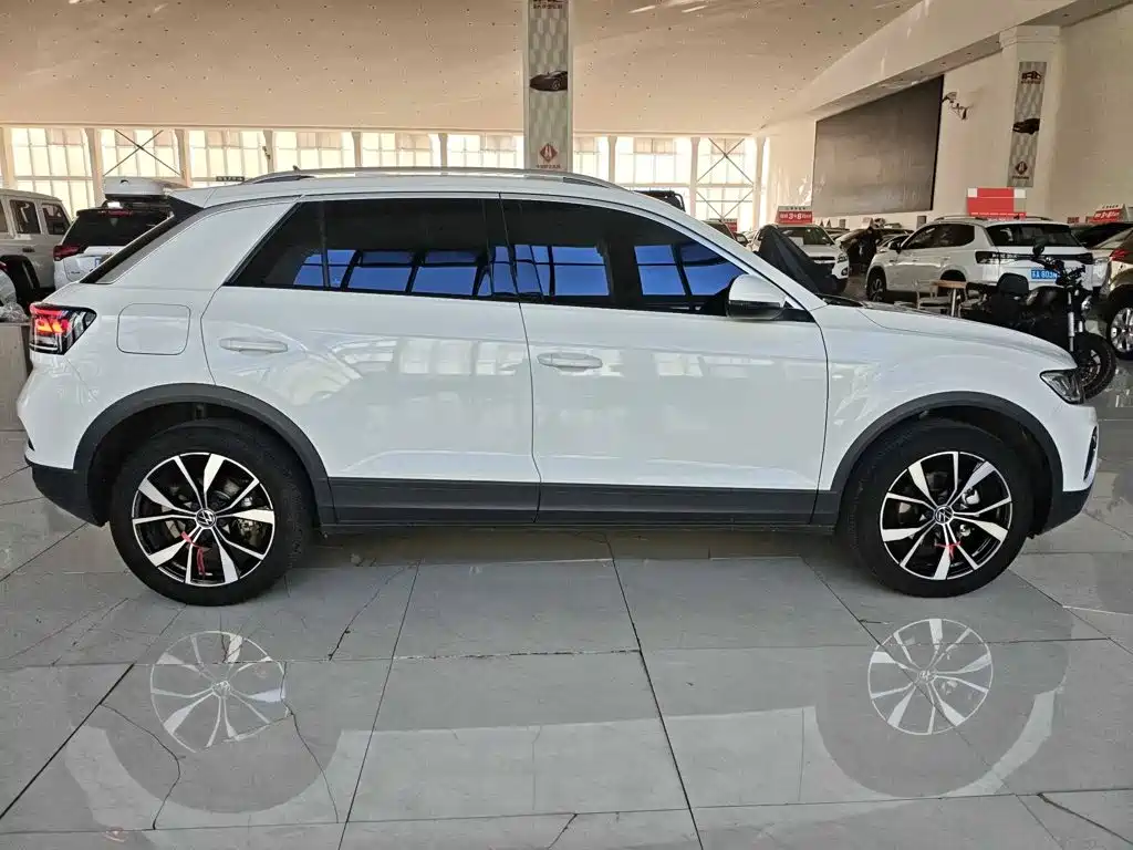 Volkswagen T-Roc — миниатюра 4